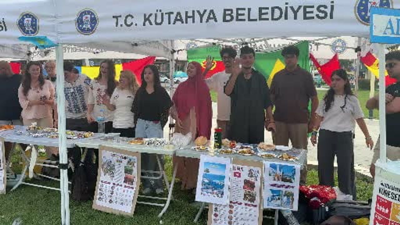 Kütahya'da yemekle kurulan köprü: değişim öğrencileri kültürlerini paylaştı