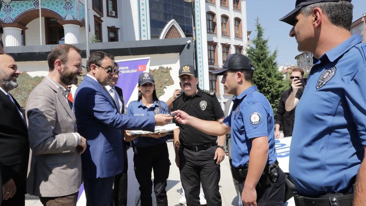 Kütahya emniyetine 37 yeni hizmet aracı