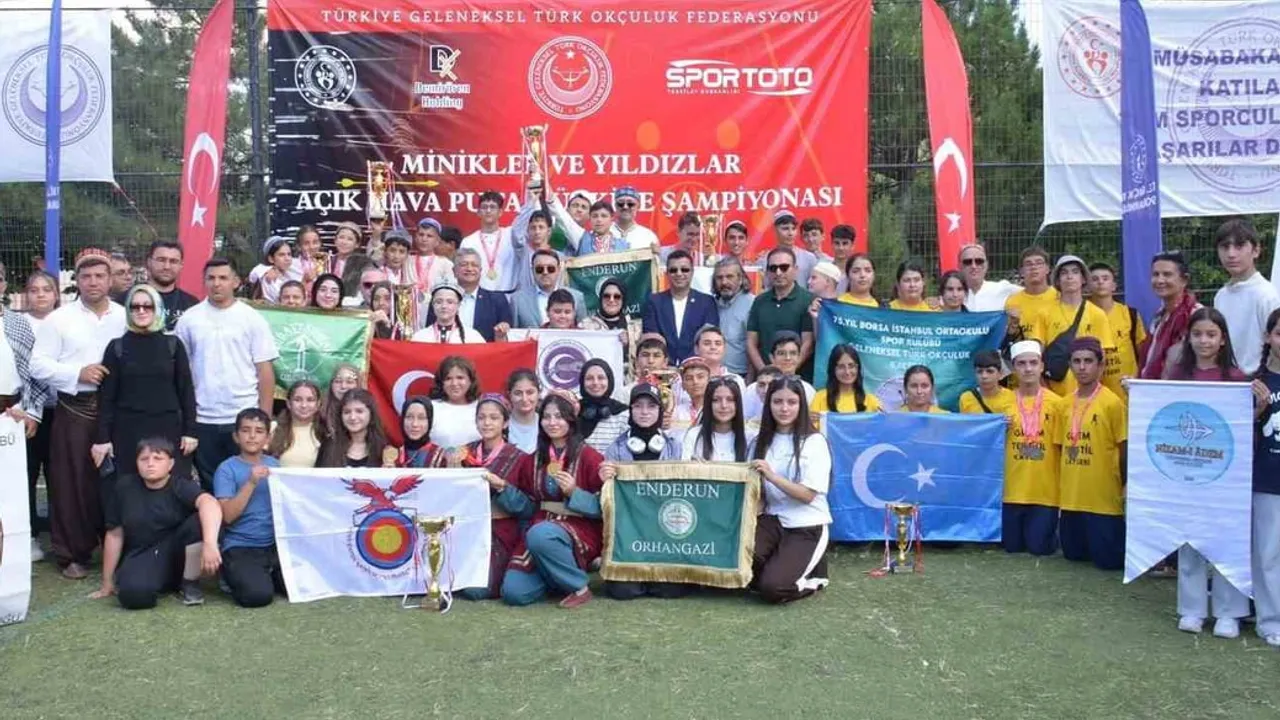 Kütahya Ok Meydanı'nda genç okçularla medeniyet mirası buluştu