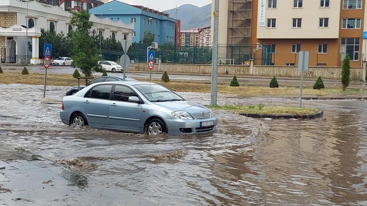 Kuvvetli sağanak uyarısı: Erzurum’un kuzey kesimleri ve Ardahan için tedbir çağrısı