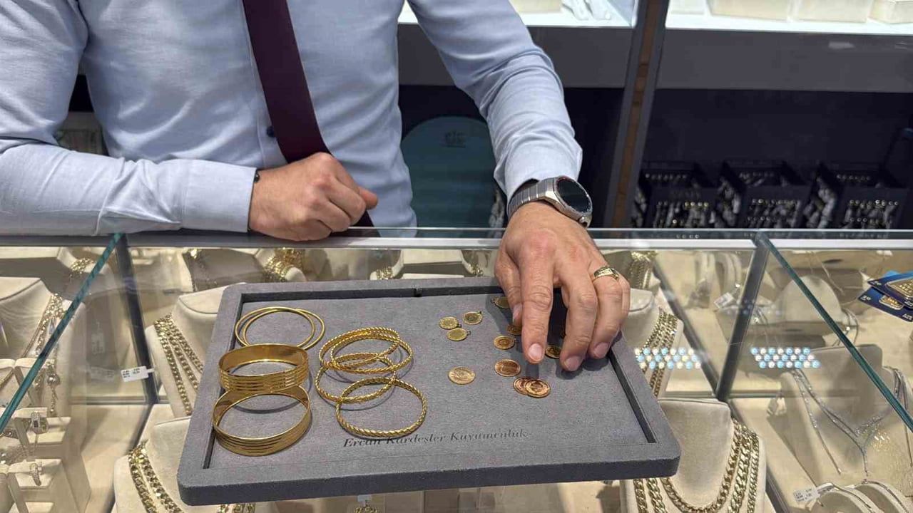 Kuyumcunun şüphesi umre için biriktirilen 1 milyonluk altını kurtardı