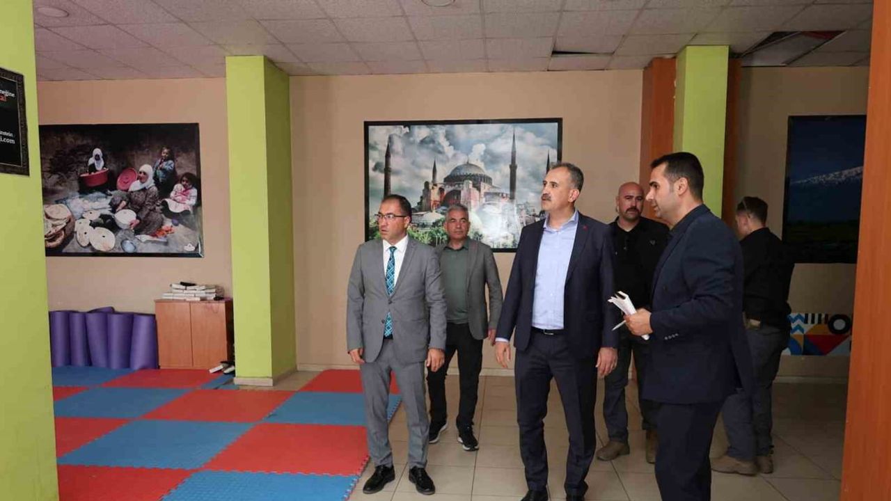 KYK yurtlarında bakım seferberliği: Ağrı valisi Bozkurt yerinde inceledi