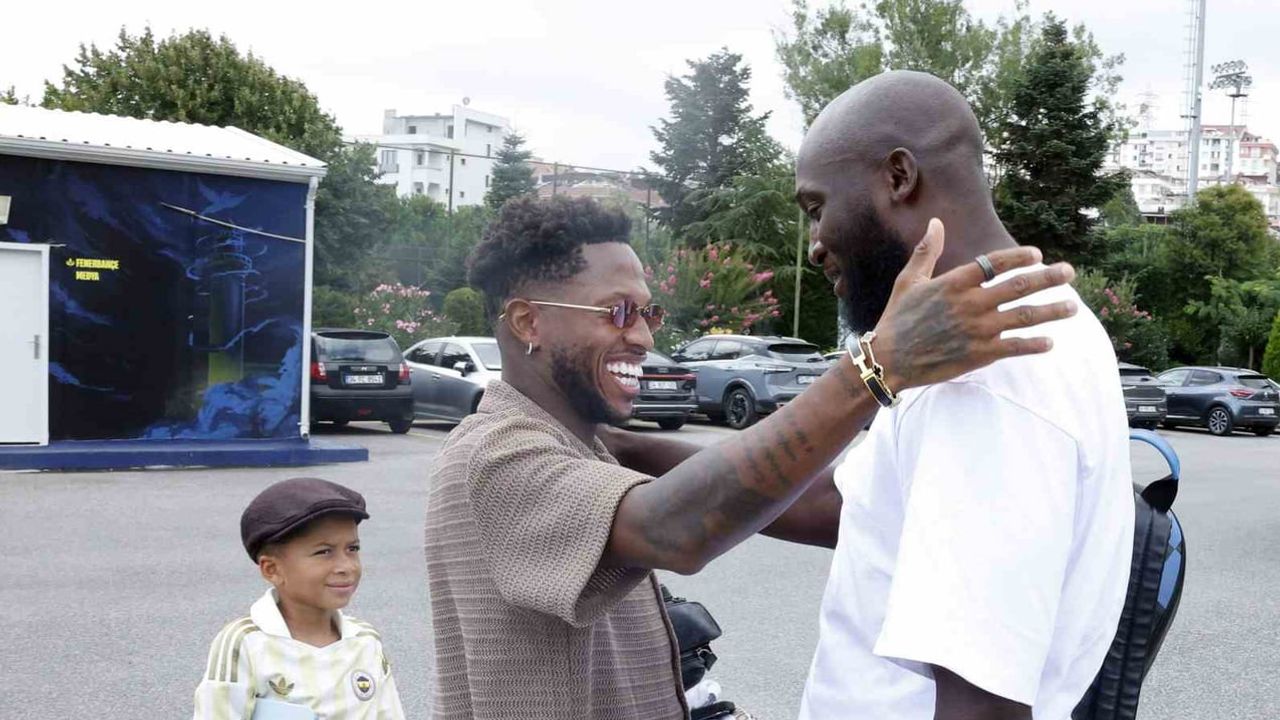 Lukaku tesis turunda teknik heyet ve takım arkadaşlarıyla buluştu