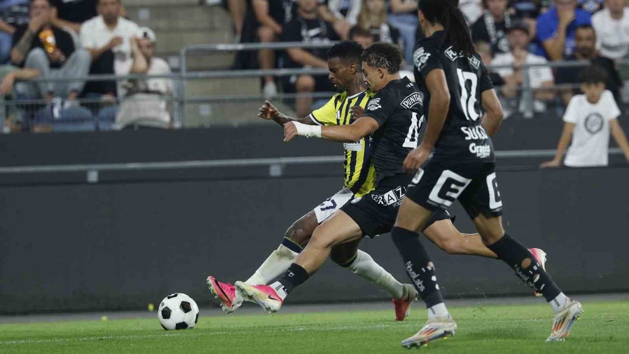 Maçta ilk yarı golsüz bitti: Sturm Graz ve Fenerbahçe eşitlikte