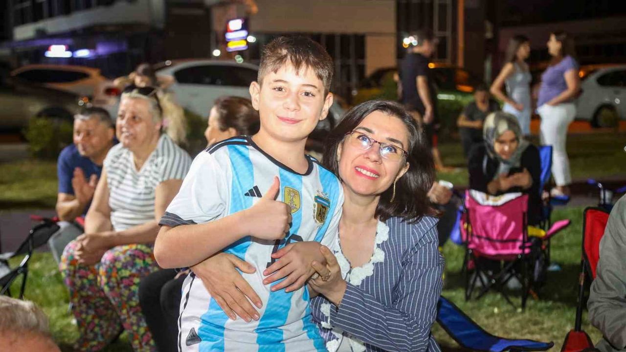 Mahalle şenliği çocuklara ve komşuluk bağlarına canlı nefes oldu