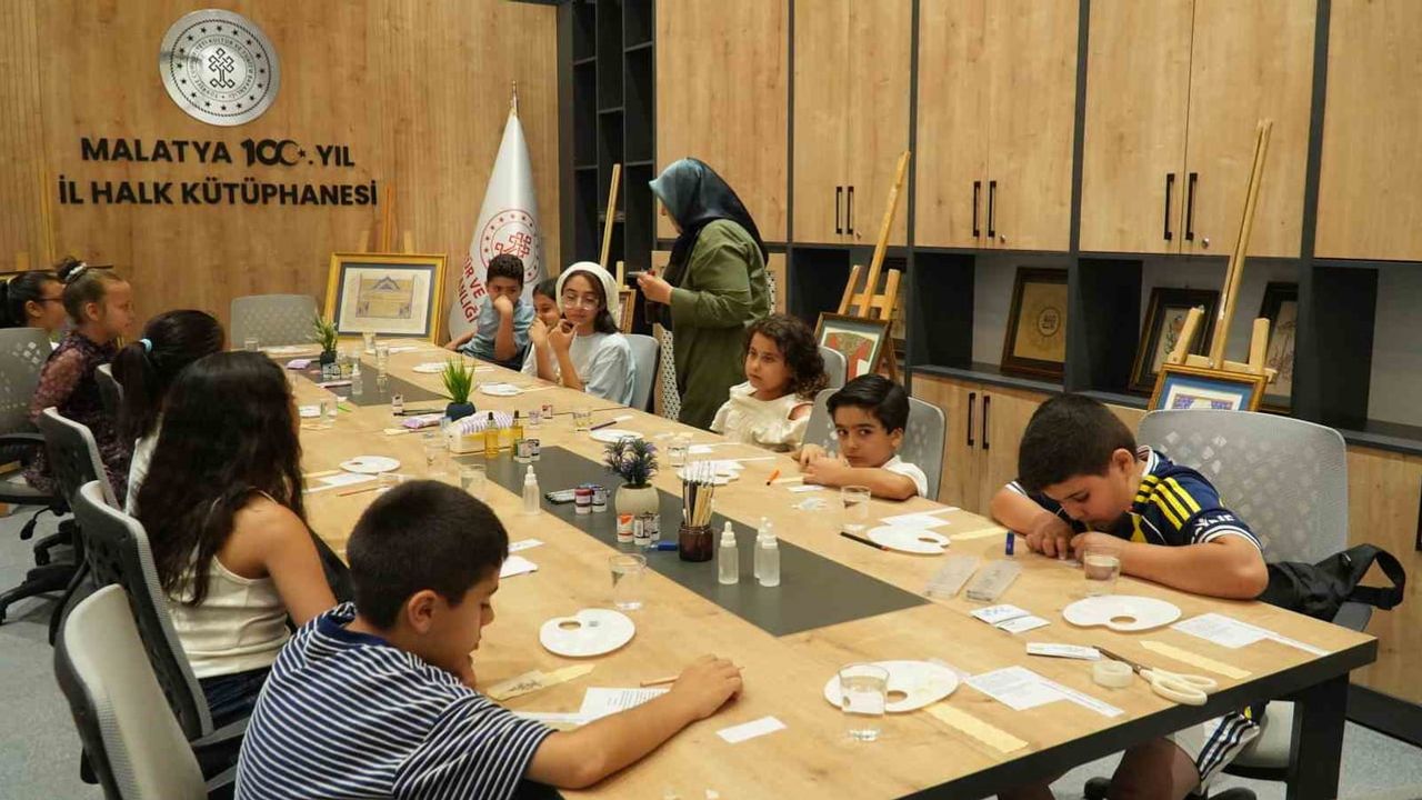 Malatya'da kültür yolu festivali geleneksel el sanatlarını sahneye taşıdı