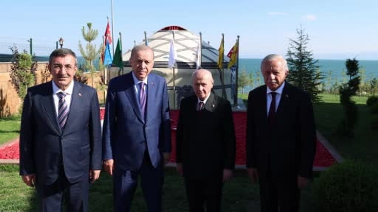 Malazgirt anmasında Erdoğan ve Bahçeli görüşmesi