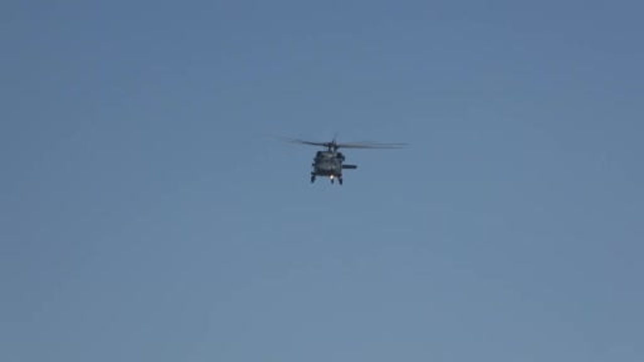 Malazgirt'te gökyüzü coşkusu: jandarma helikopterlerinin Çelik Kanatlar ve Üzüm Salkımı gösterileri