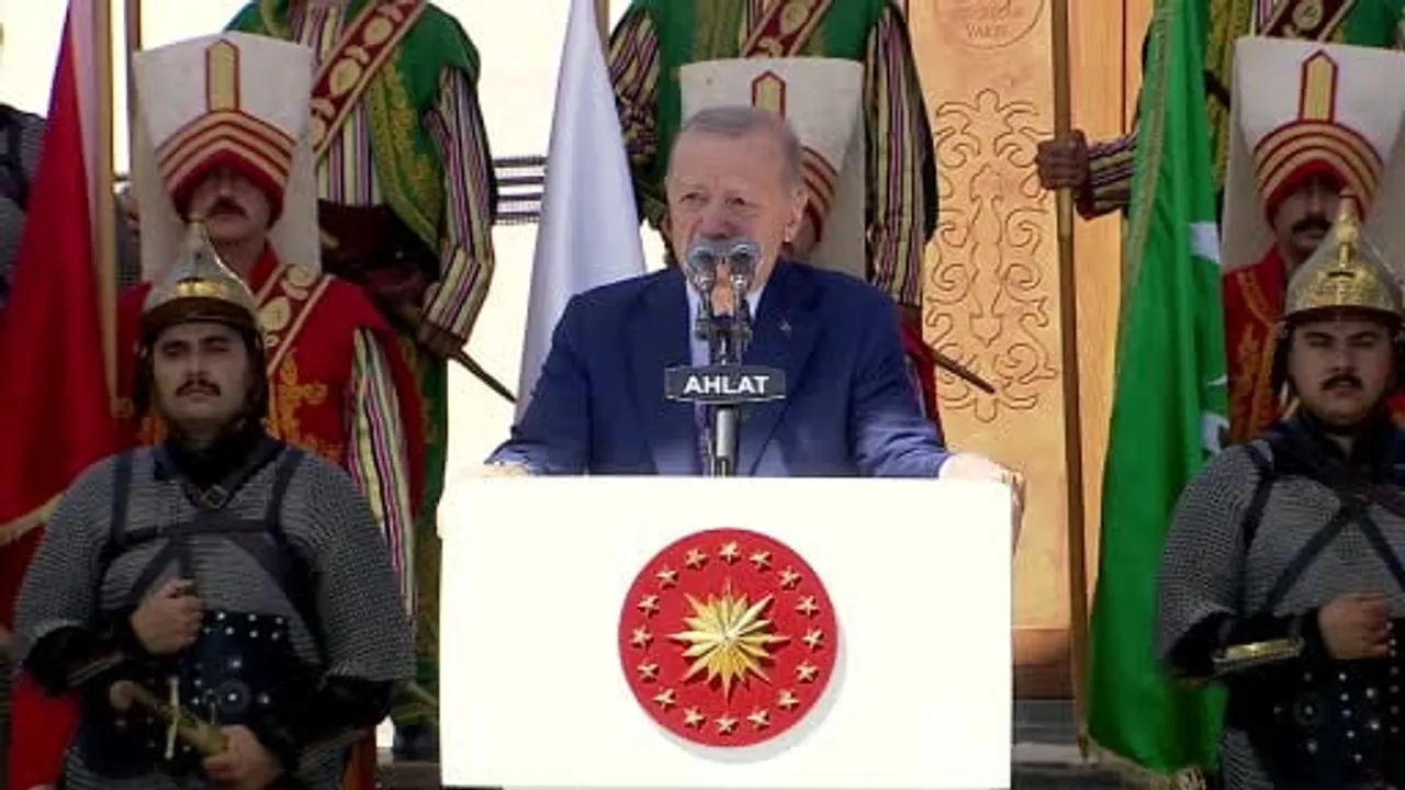 Malazgirt töreninde Erdoğan'dan kritik mesaj: kan tüccarları kaybedecek