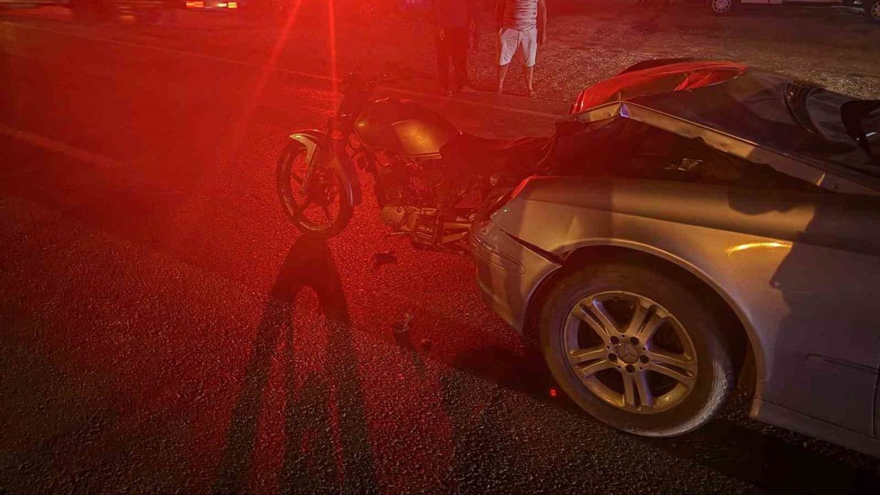 Manavgat'ta arkadan çarpma: motosiklette 1 ölü, 1 ağır yaralı