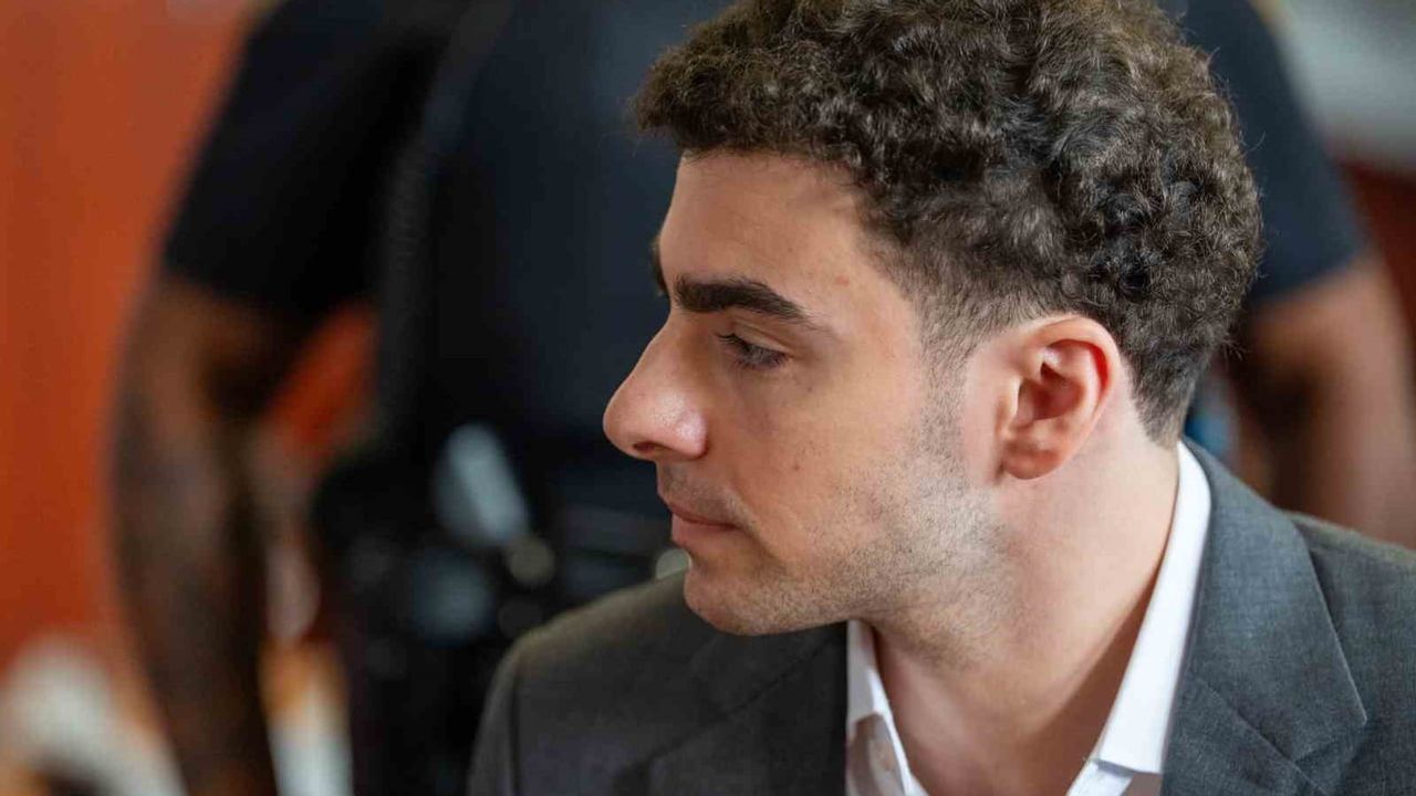 Manhattan'daki cinayette Luigi Mangione federal suçlamaları kabul etti