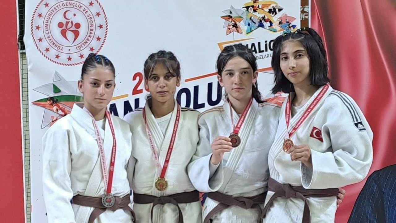 Manisa'nın judocuları Muğla'dan üç bronz madalyayla döndü
