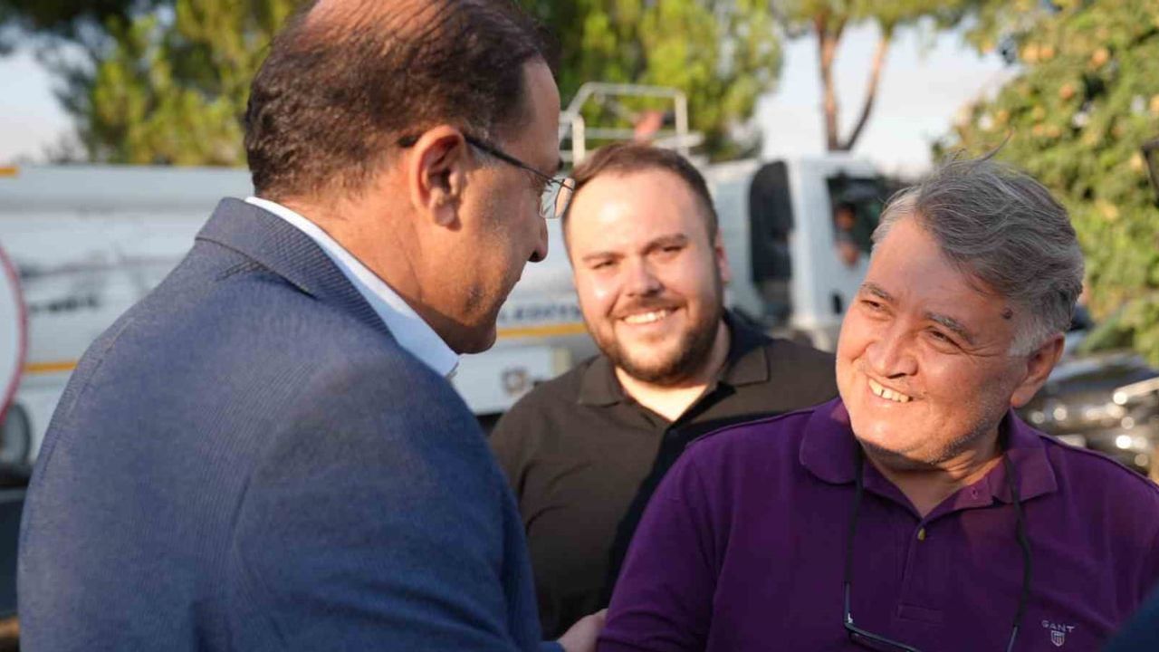 Manisa protokolü Özkan ailesinin sevincini paylaştı