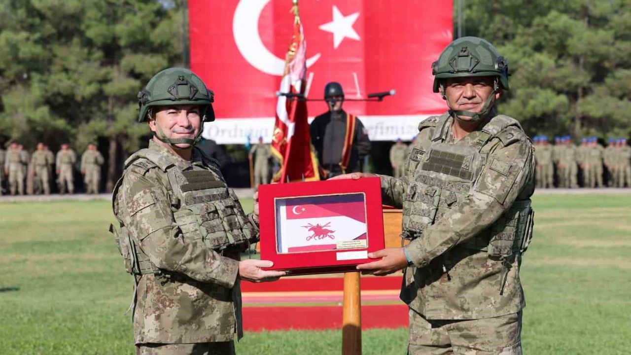 Mardin’de 70’inci tugayda komuta değişimi ve sancak teslimi