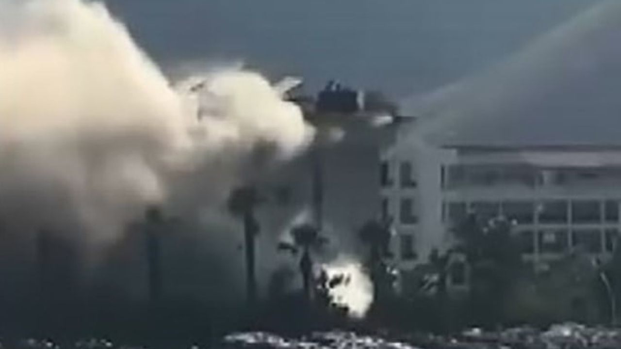 Marmaris'te denize sıfır otelin mutfağında baca yangını ekiplerin müdahalesiyle kontrol altına alındı