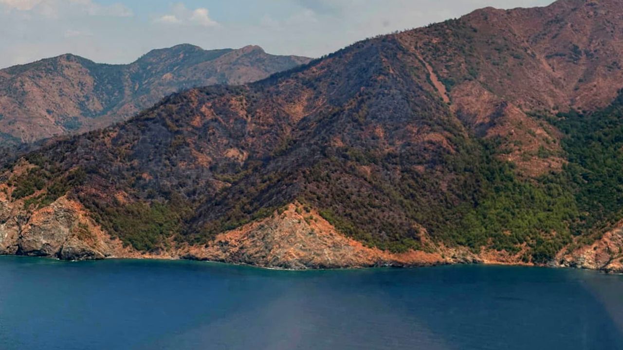 Marmaris'te soğutma seferberliği: ekipler yeniden alevlenmeye karşı yoğun mesai