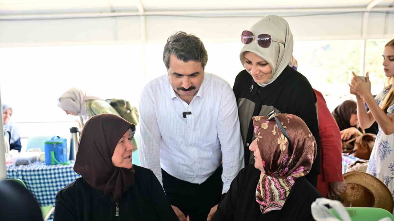 Mavi turla Yıldırım kadınları denizle buluşuyor