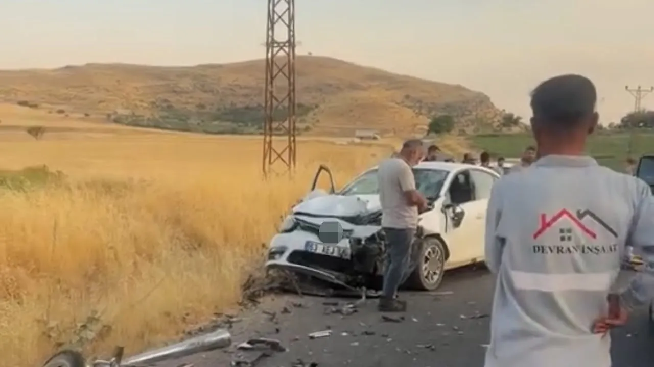 Mazıdağı'nda Evciler yolunda trafik kazası: motosikletteki 2 kişi yaşamını yitirdi