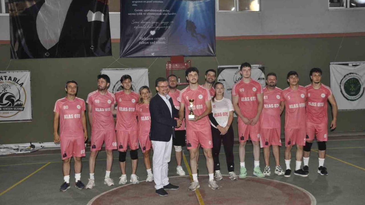 Melikcan Yenişen anısına düzenlenen voleybol turnuvası son buldu
