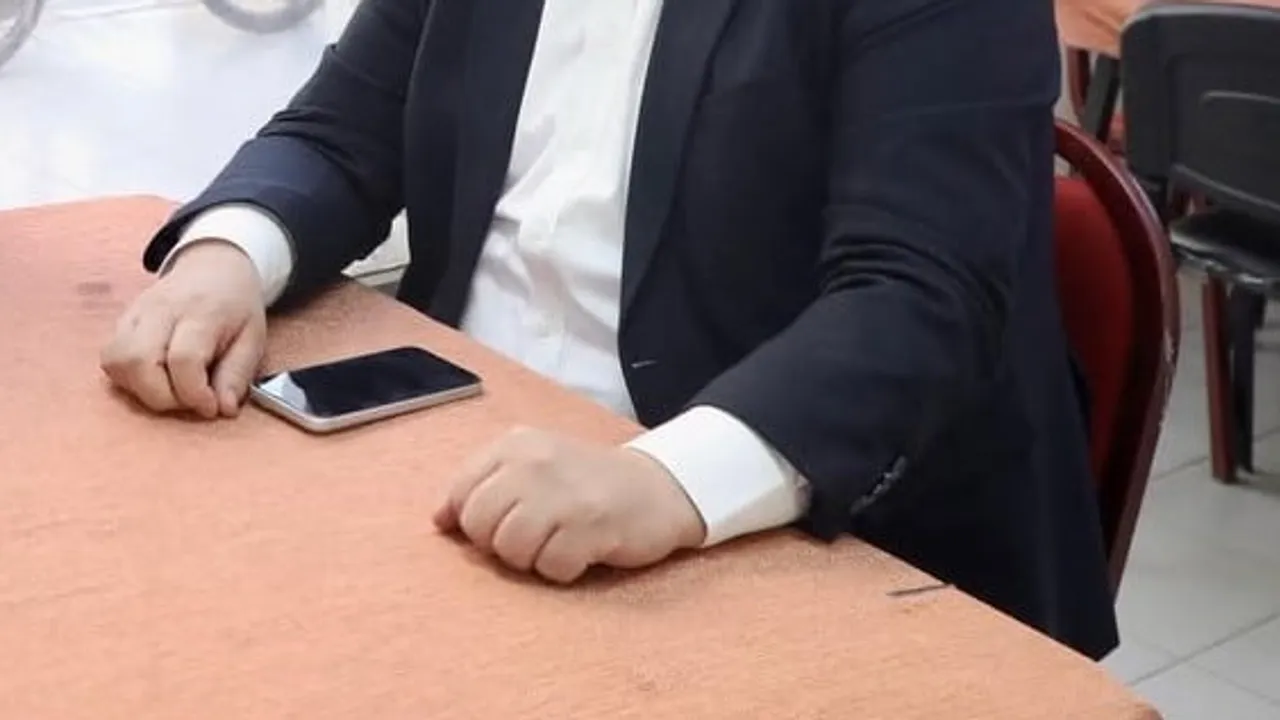 Menderes belediyesi'ne operasyon: başkan İlkay Çiçek dahil 13 gözaltı