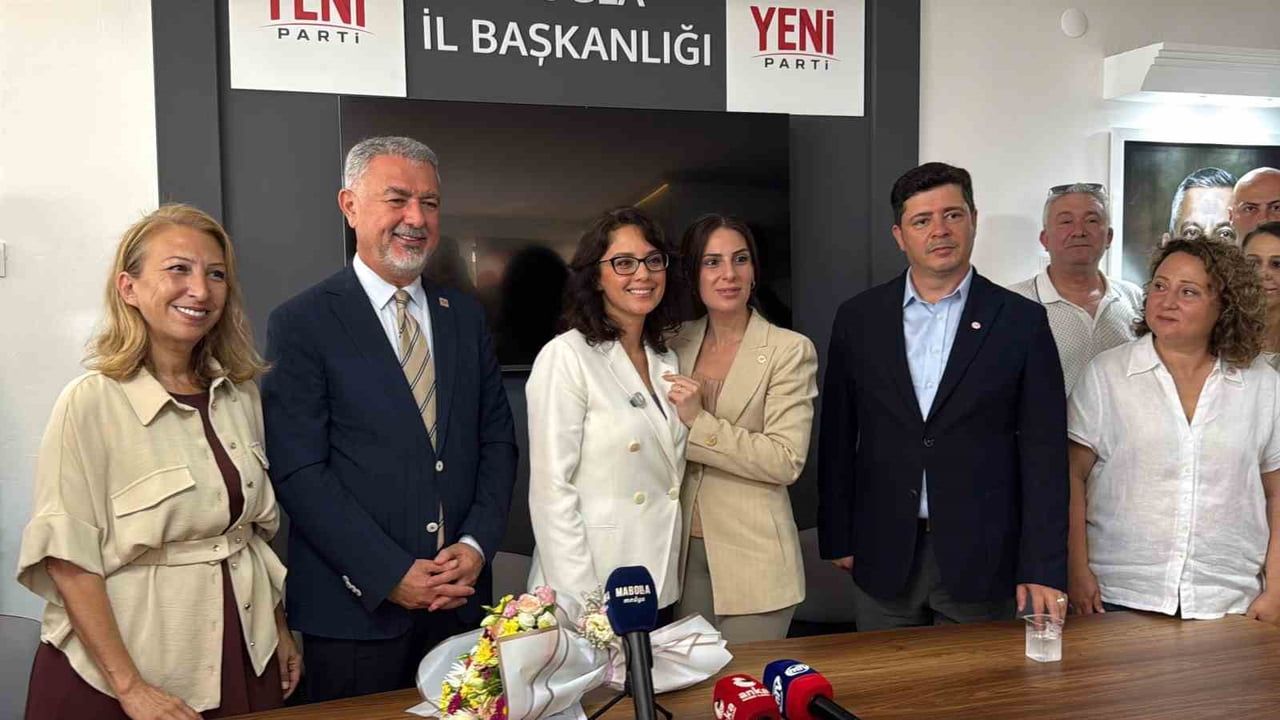 Menteşe'de siyaset rotası değişti: Gonca Köksal Aras Yeni Parti'ye katıldı