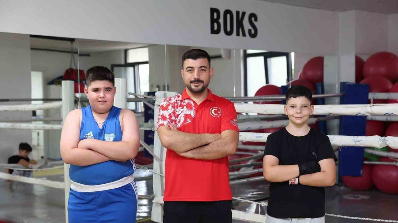 Merkezefendi boksçuları Rize’de U-23 ve Sivas’ta alt minikler Türkiye şampiyonalarında ringe çıkıyor