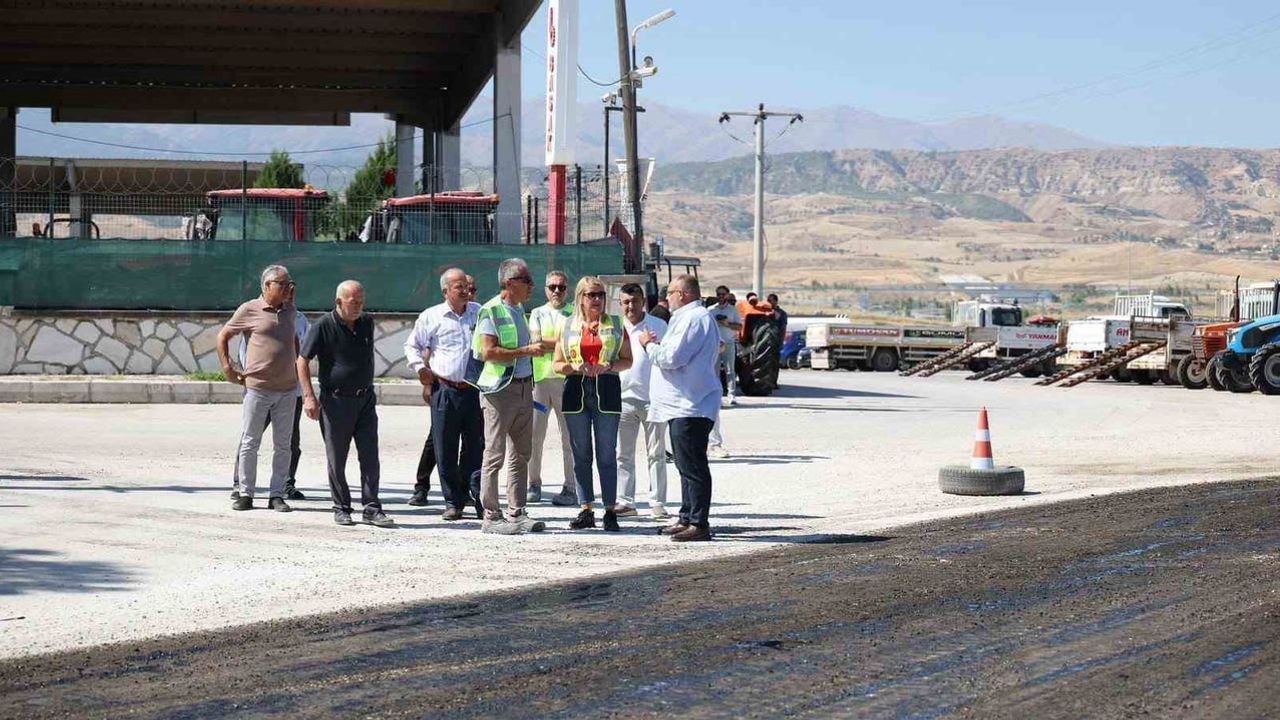 Merkezefendi'de Kumkısık sokakları çift katlı soğuk asfaltla yenileniyor