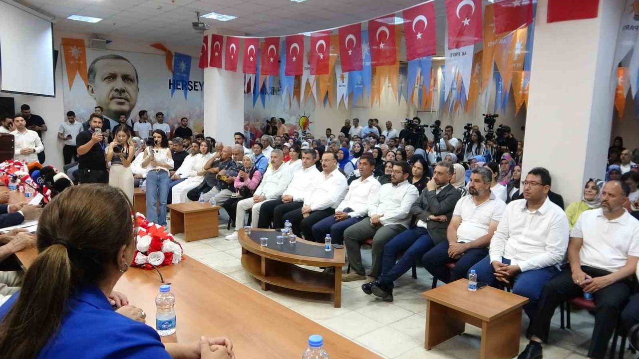 Mersin'de 25 yılın bilançosu: Adem Aldemir geleceğe odaklandı