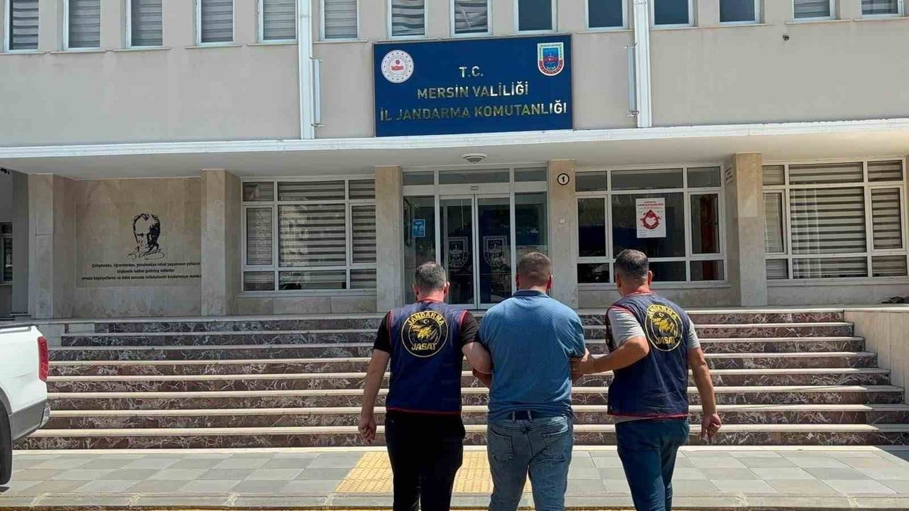 Mersin'de jandarma operasyonuyla Akdeniz'de aranan hükümlü yakalandı