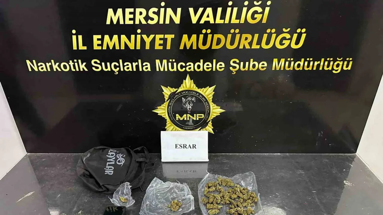 Mersin'de sokak satışına müdahale: 3 zanlı tutuklandı