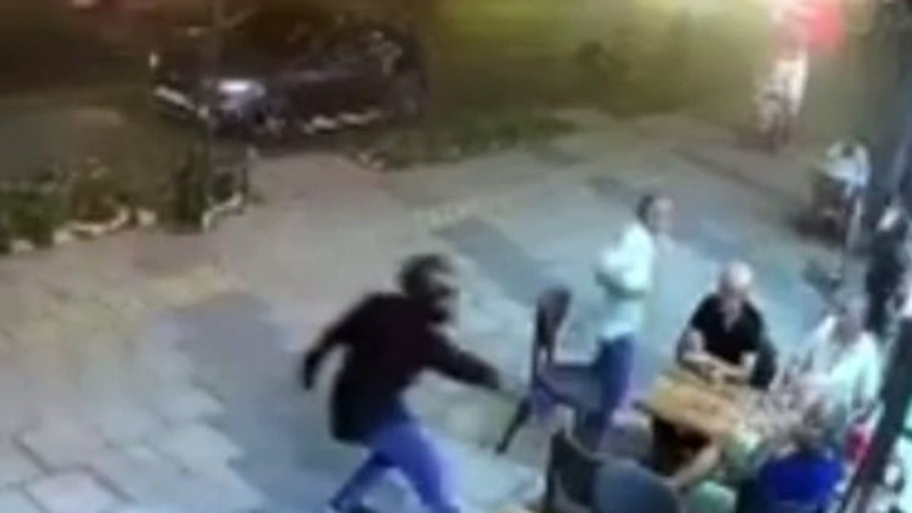 Mersin'de tantunicide oturan site yöneticisi kasklı saldırganın hedefi oldu