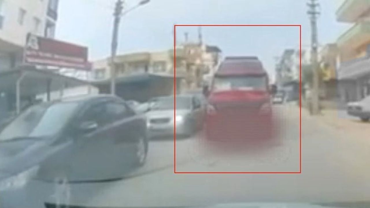 Mersin'de ters şeride girme görüntüsü üzerine sürücünün ehliyetine sağlık incelemesi için el konuldu