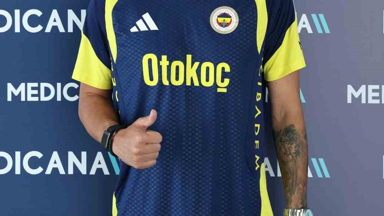 Mert Günok’un manyetik rezonans görüntülemesi üst adalesinde gerilme ve ödem gösterdi, Gençlerbirliği kadrosunda yok