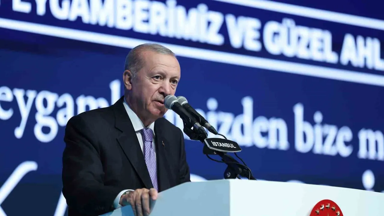Mevlid-i nebi programında Erdoğan: Müslümanların ittifak ve güçlenme çağrısı