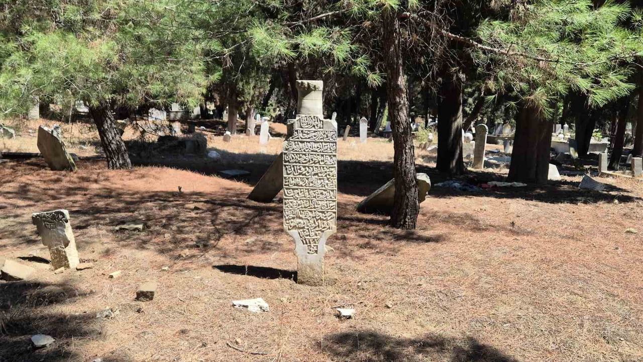 Mezar taşları konuşuyor: Tekirdağ'ın unutulmuş izleri envantere giriyor
