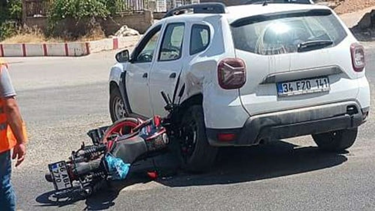 Mezopotamya kavşağında trafik kazası: motosiklet sürücüsü yaralandı
