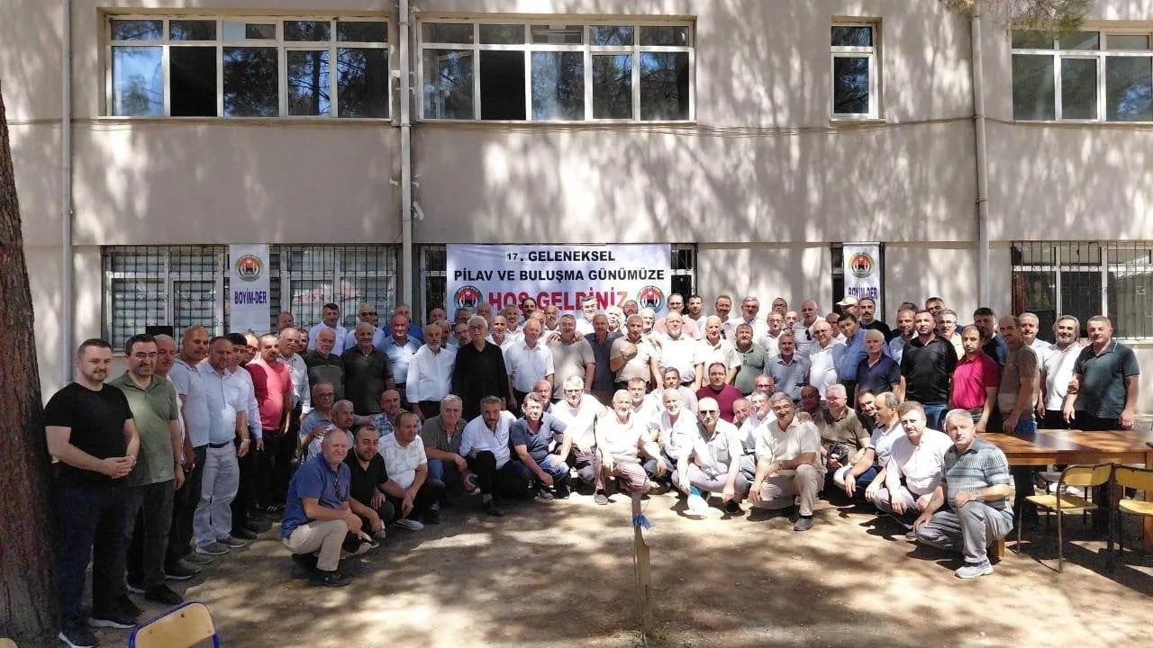 Mezunlardan yıllık buluşma Boyabat İmam Hatip Lisesi'nde hasret giderildi