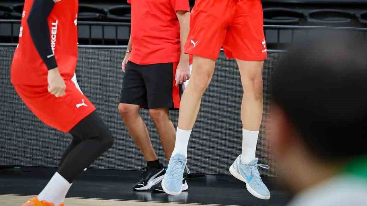 Milliler Almanya'ya gitti: Türk Hava Yolları DBB Süper Kupa'da prova