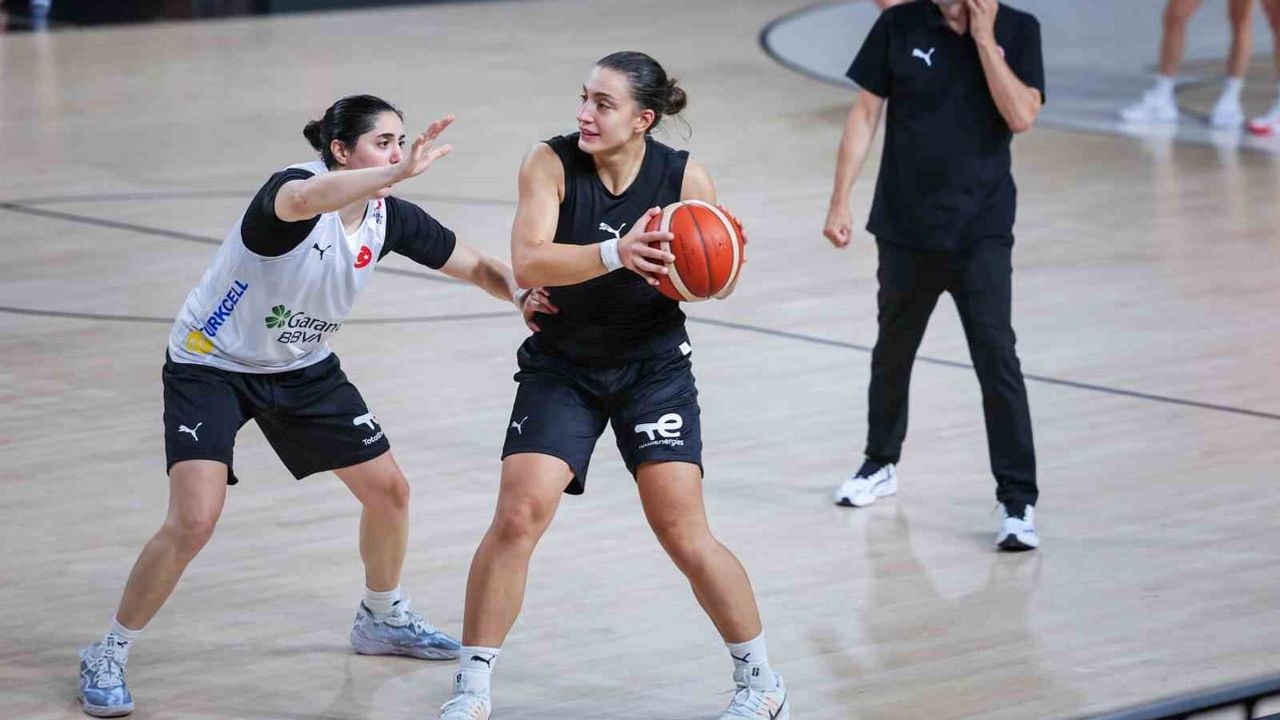 Milliler berlin hedefiyle taktik ve şut çalıştı