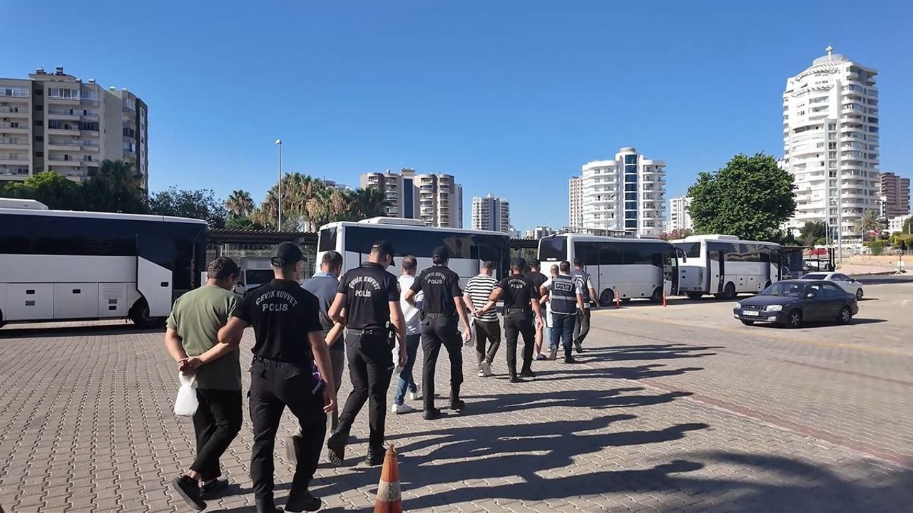 Milyarlarca liralık işlem hacmiyle yasa dışı bahis şebekesine operasyon: 37 tutuklama