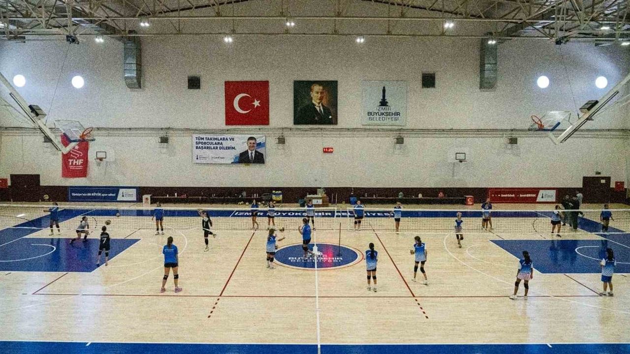 minik sporcularda voleybola yoğun ilgi, milli takımdan ilham alıyorlar