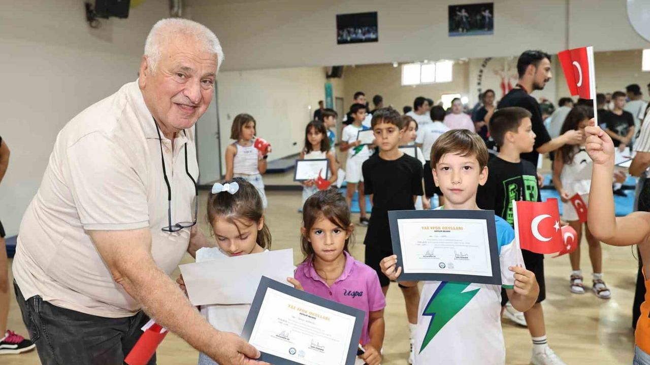 Minik sporcuların sertifika sevinci Nilüfer'de