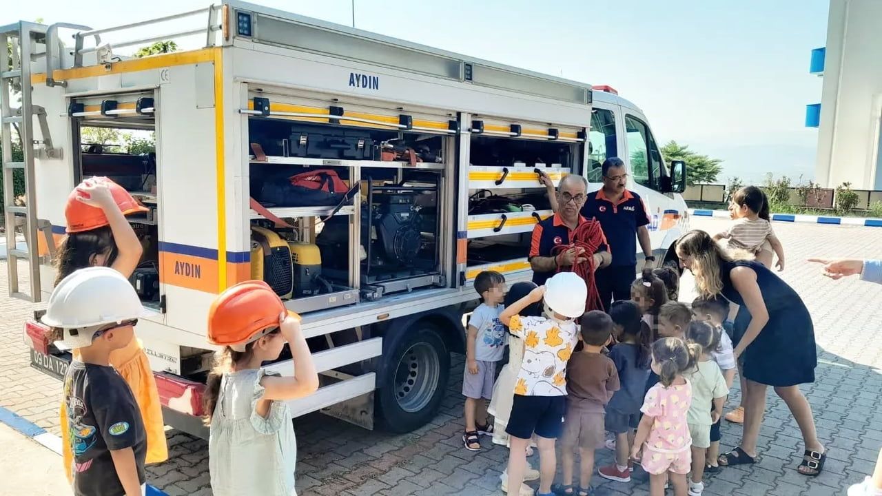 Miniklere afet bilinci: ADÜ anaokulunda uygulamalı eğitim