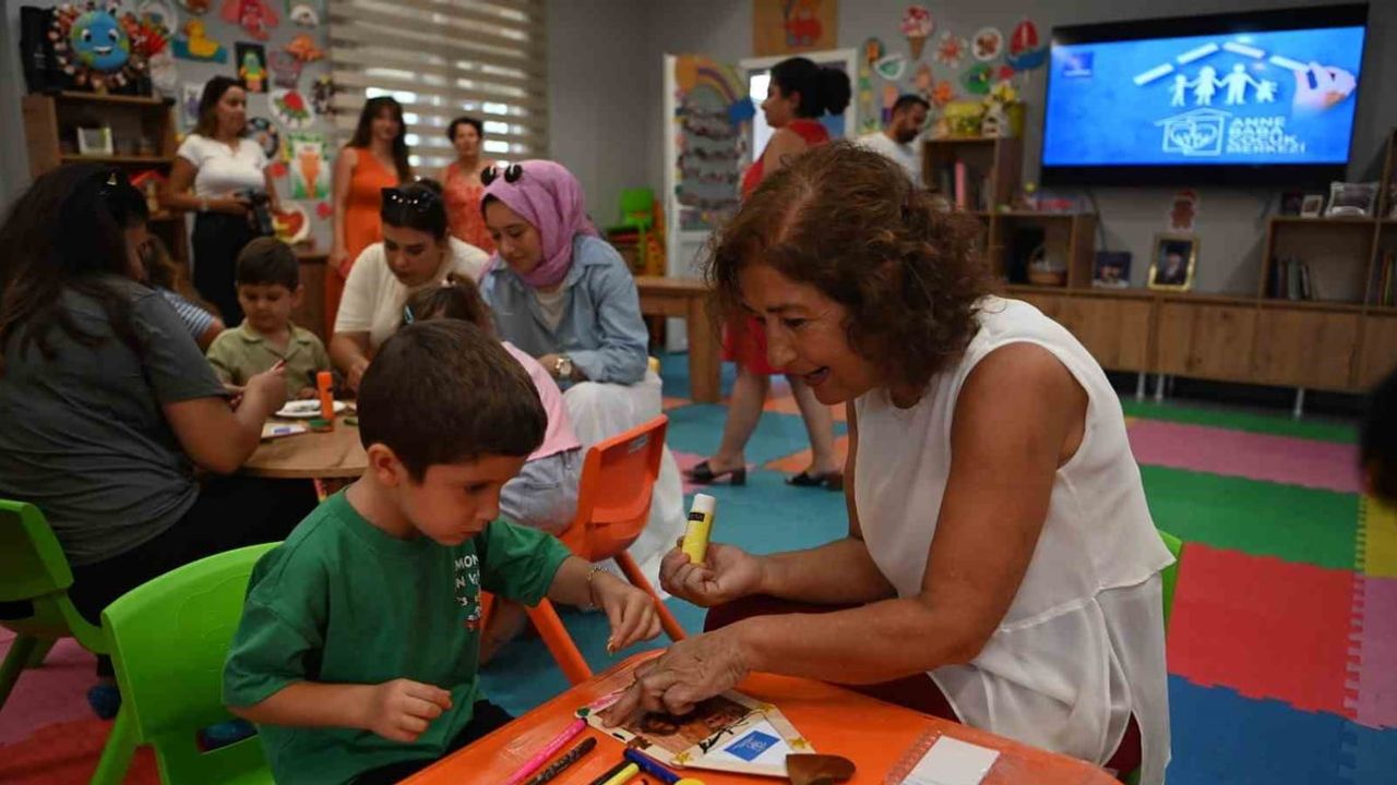 Miniklerin mezuniyet sevinci Anne Baba Çocuk Merkezi'nde