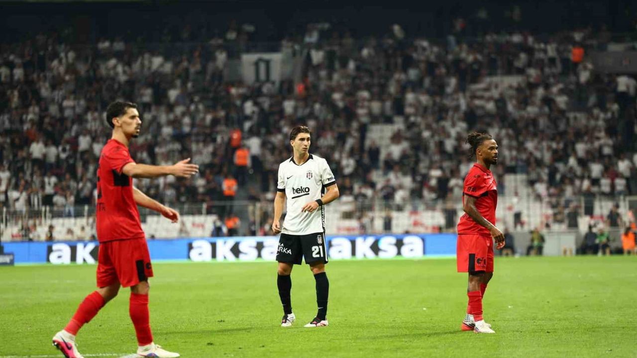 Miretti ve Poku ilk kez siyah-beyazı giydi, Beşiktaş 6-2 kazandı