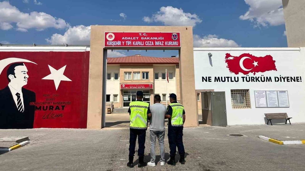 Mucur jandarması aranan 3 yıl 2 aylık hükümlüyü yakaladı