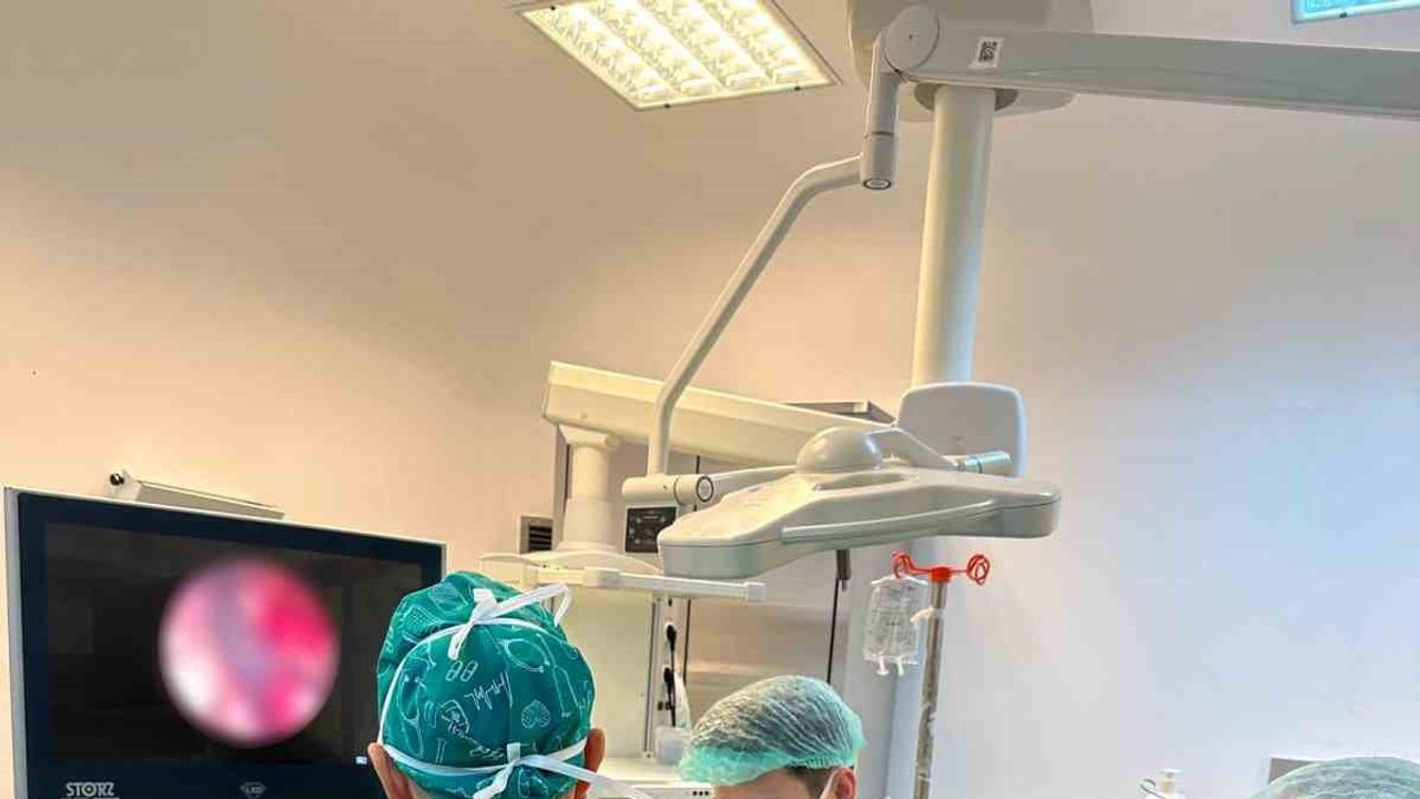 Muğla'da neştersiz lazerle gırtlak ve burun tümörleri başarılı şekilde çıkarıldı
