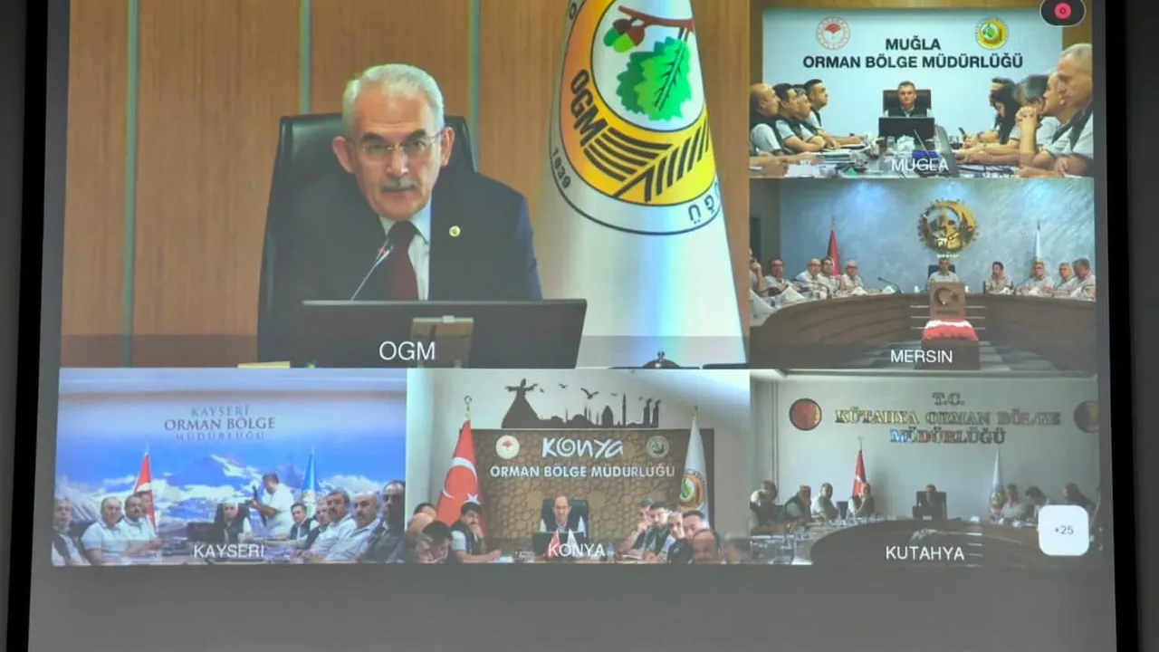 Muğla heyeti OGM ağustos toplantısında orman çalışmaları ve yangın hazırlıklarını anlattı