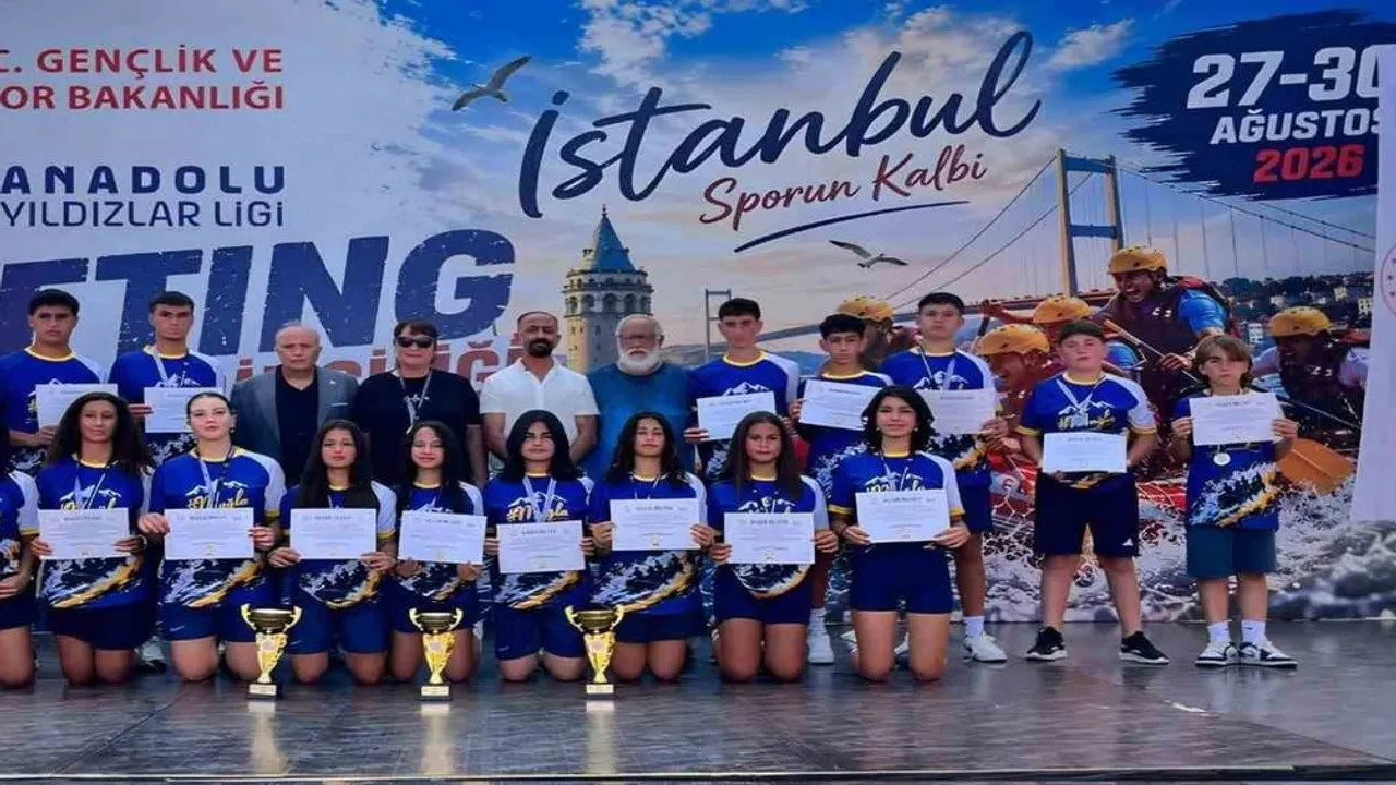 Muğlalı gençler Şile'de raftingte zirveye çıktı
