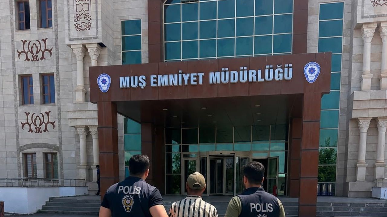 Muş'ta aranan şüpheli adli süreç tamamlanıp cezaevine teslim edildi